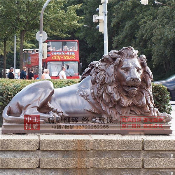 公園銅獅子.jpg